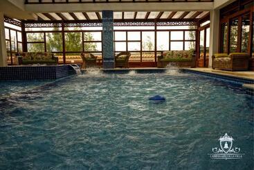 فندق Campanario De La Villa