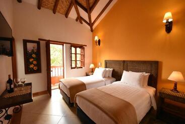 Отель Campanario Real