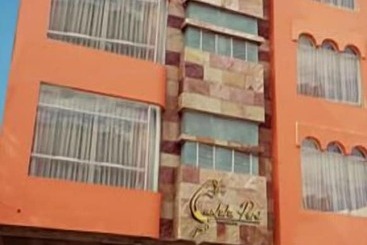 Hotel Cantuta Inn