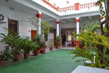 هاستل Hostal Maranatha