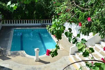 Bed and Breakfast Jardin Etnobotanico Villa Ludovica