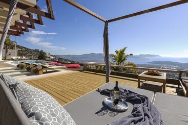 شقق خاصة سياحية Villa Takeoff Saronida