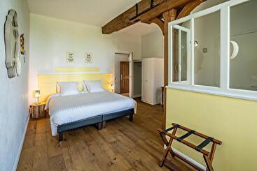 مبيت وإفطار Château De La Garnison