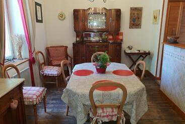 تختخواب و صبحانه Villa Les Palmiers