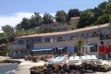 Hotel O Petit Monde