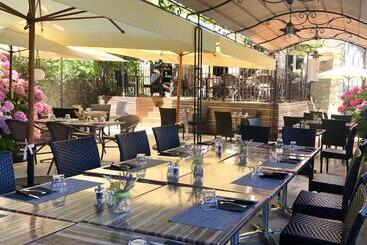 בית מלון כפרי U Campanile