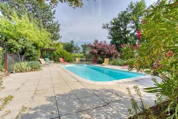 مبيت وإفطار Mas De Bacalan