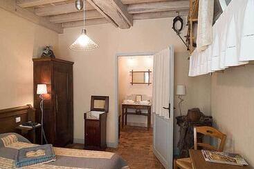 Отель De La Beursaudiere