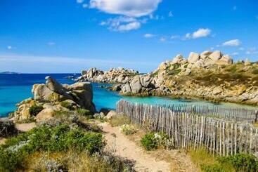 בית מלון כפרי Domaine De Licetto