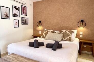 فندق Domaine De Licetto