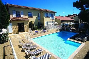 ホテル Hôtel Lou Paouvadou