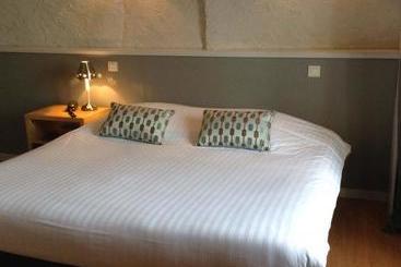 فندق Hôtel Restaurant De La Place