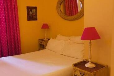 בית מלון כפרי Auberge Des Glycines