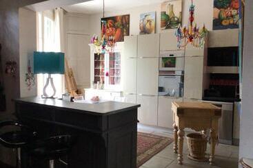 ベッドアンドブレックファースト Studio Accueillant Pour 2, Wifi Et Climatisation