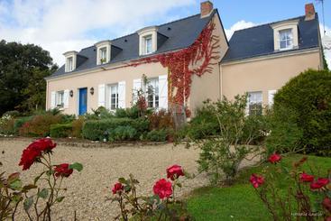 ベッドアンドブレックファースト La Grande Menuère