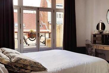 تختخواب و صبحانه La Villa 30