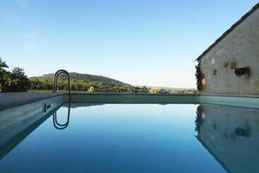 تختخواب و صبحانه Le Mas De Plein Pagnier