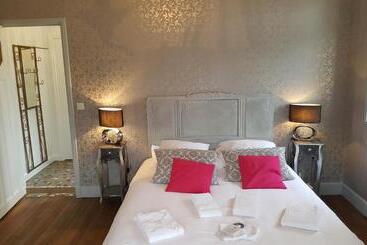 Bed and Breakfast Le Castel Guesthouse