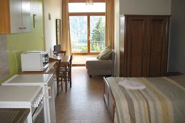 Hotel Les Terrasses Du Lac Blanc   Studios & Appartements