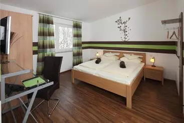 Hotel Dah Inn