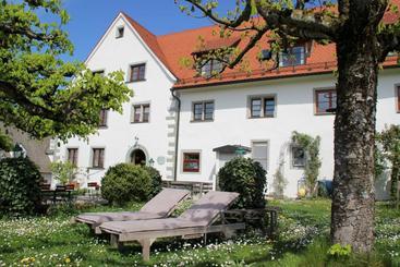 Hotelli Montfort Schlössle