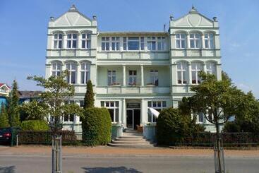 Hotel Schloonsee Garni