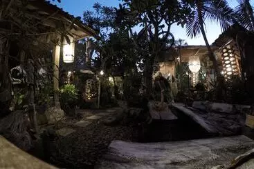 Ostello Santhiku Hotel, Villas, Yoga & Spa