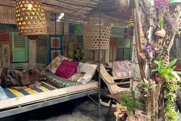 Vandrarhem Santhiku Hotel, Villas, Yoga & Spa