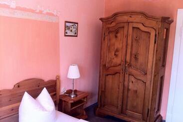 Bäckeralm©   B&b 16 +