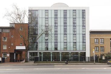 ユースホステル Davies Court