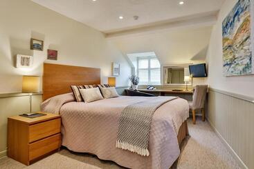 تختخواب و صبحانه The Coach House Brecon