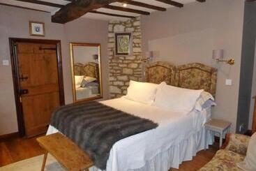 مبيت وإفطار Badgers Hall