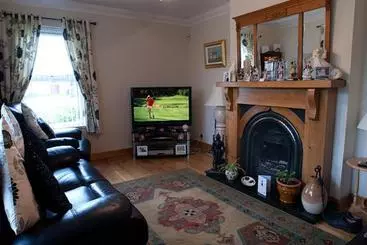 Aamiaismajoitus (B&B) Clare Forest Apartment