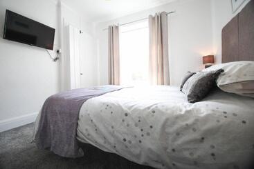 Bed and Breakfast No 10 Treverbyn Road