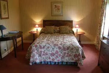 Bed and Breakfast Threeways House