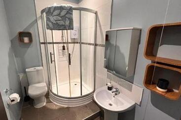 Отель The Old Bath Arms