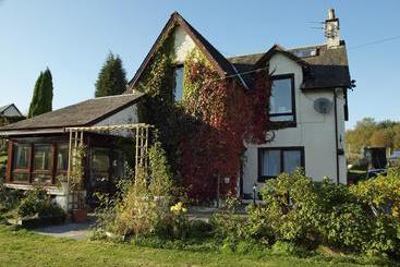 Bed and Breakfast Achnabobane Farmhouse