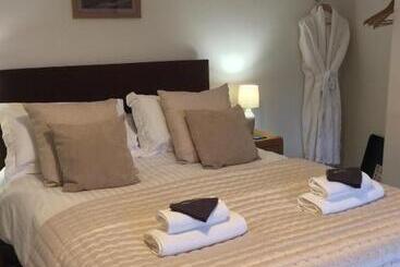 Bed and Breakfast Dolly Waggon Guest House