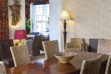 Hotel Royal Seven Stars