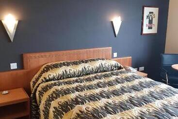 ホテル The Aviator