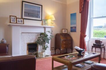 Queensberry House B&b