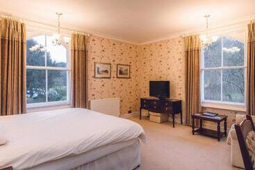 The Forest Country House B&b