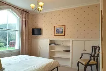 The Forest Country House B&b