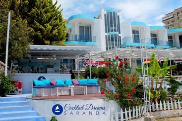 Hotel Cocktail & Dreams   Beach