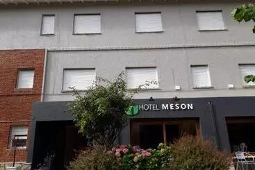 هتل Meson