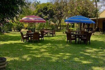 تختخواب و صبحانه Kia Ora Lodge