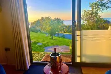 The Pod & Cwtch Luxury Accommodation