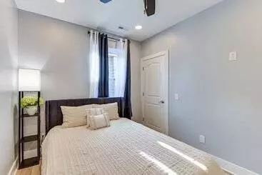 Mökkimajoitus 7 Mi To Louisville: Pet Friendly New Albany Home