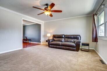 بيت ريفى Wamego Home Base: 16 Mi To Kansas State Campus