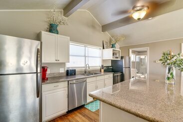 Gîte Rural Oceanfront Surfside Beach Home W/ Amazing Views!